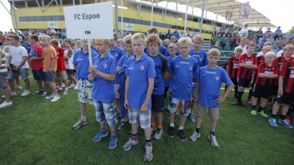 Fodboldturnering i Estland